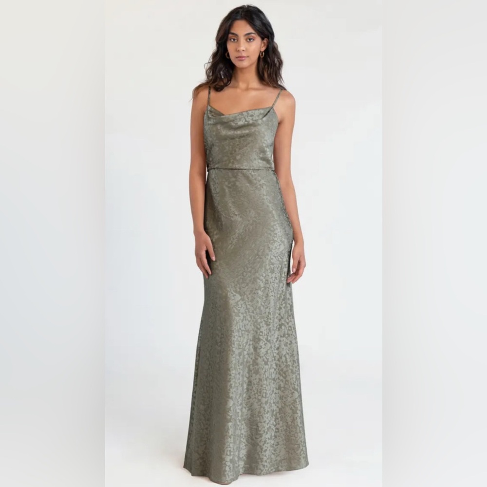 NWT Jenny Yoo Dahlia Dress in Moss Gemma Satin. Size 16.